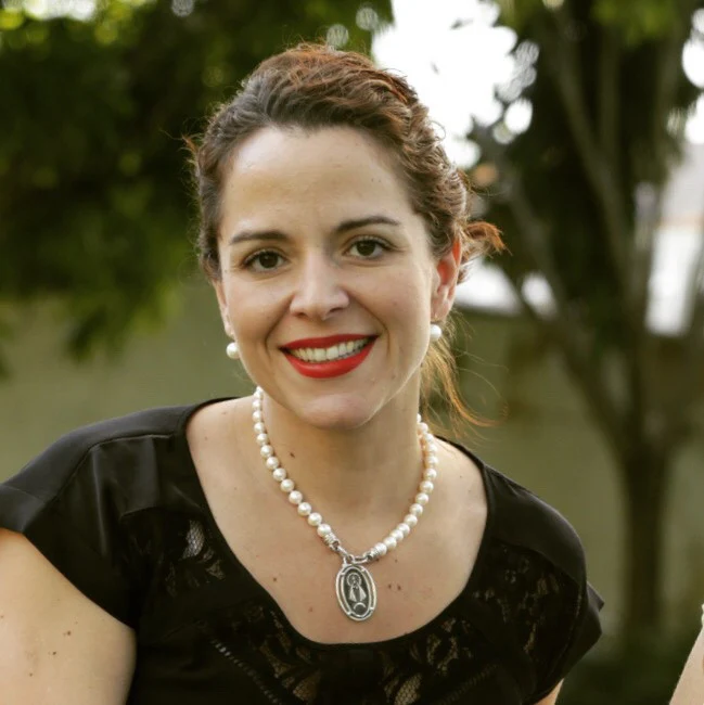 Oval Caridad del Cobre Pendant - Image 4