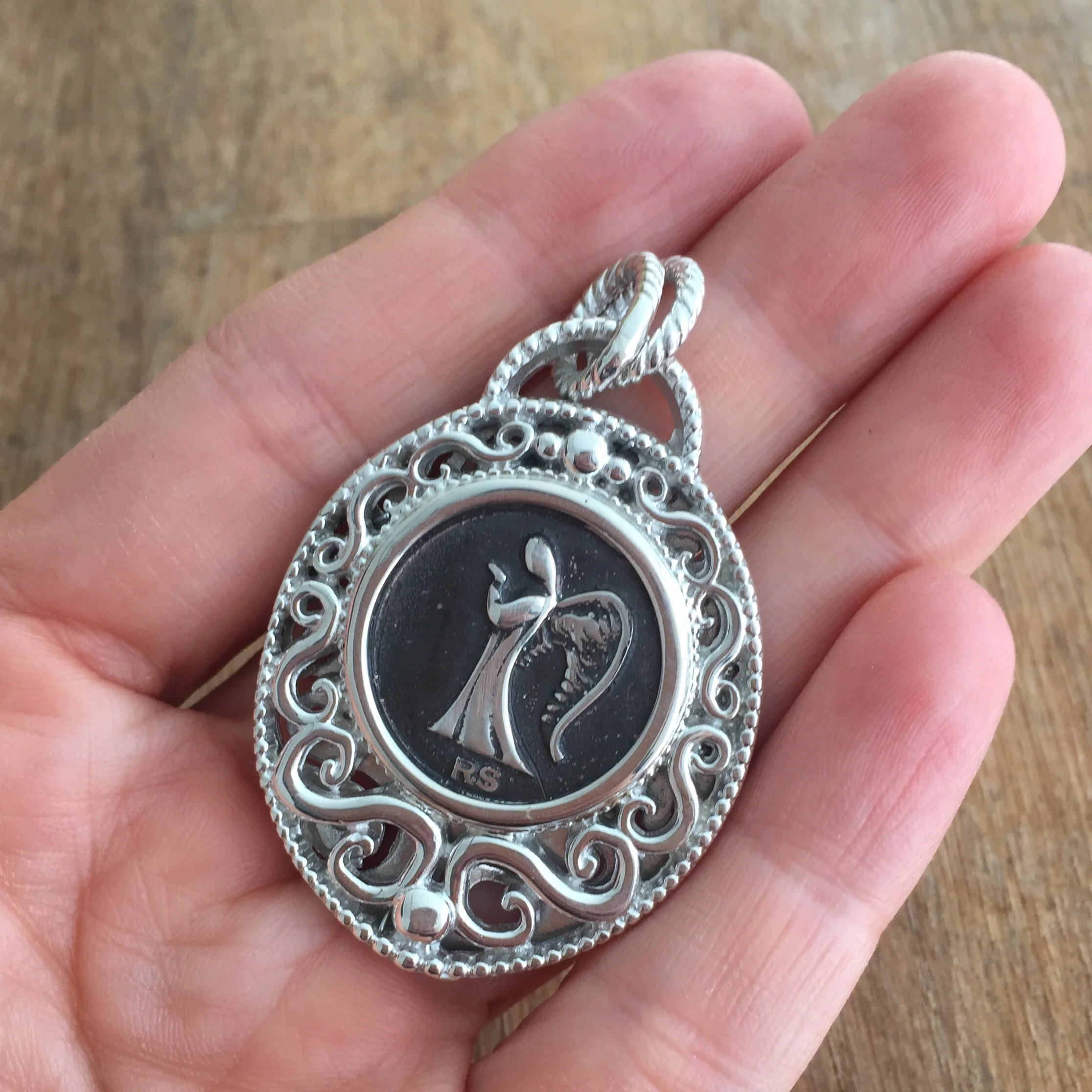 Swirls Guardian Angel Pendant - Image 3